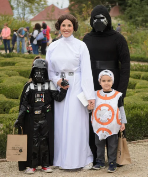 Trick-or-Treating at Mount Vernon