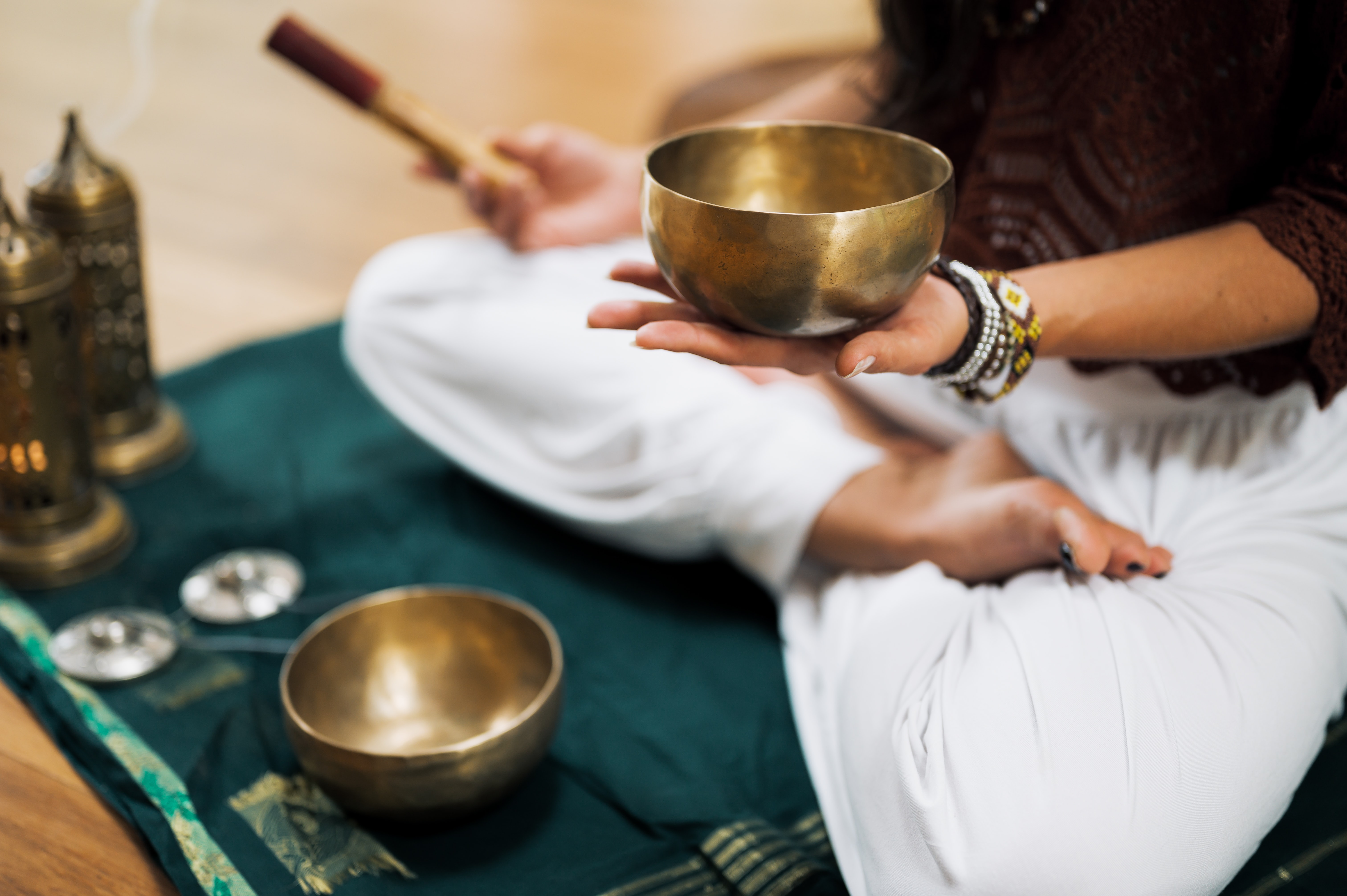 A Yoga & Sound Bath Journey with Yoga Mechanics & Justin Ortiz