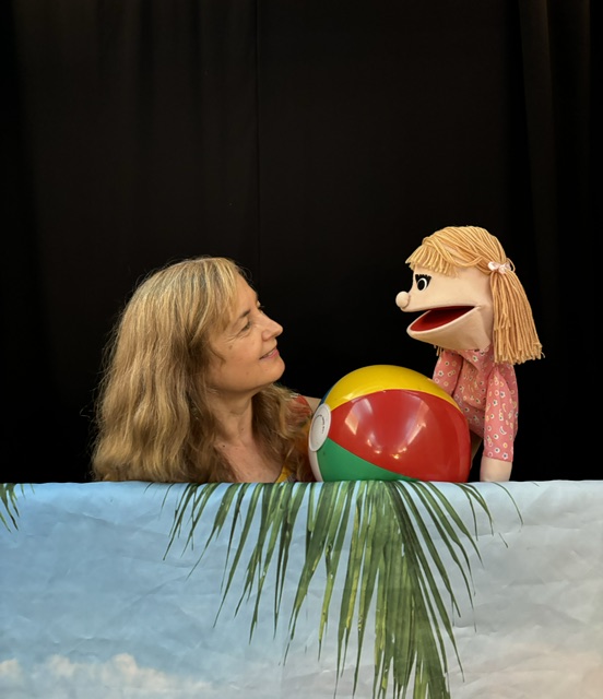 “Beach Day” Puppet Shows