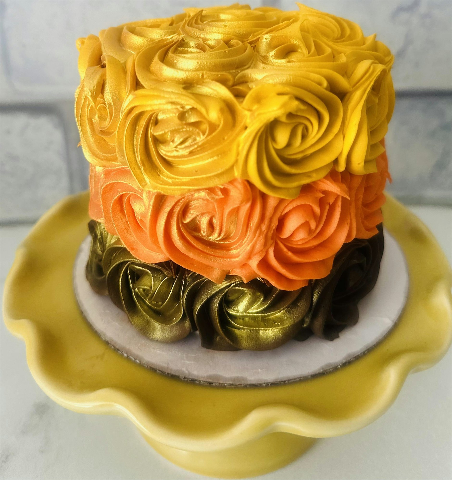 Luster Buttercream Rosette Cake Decorating Class
