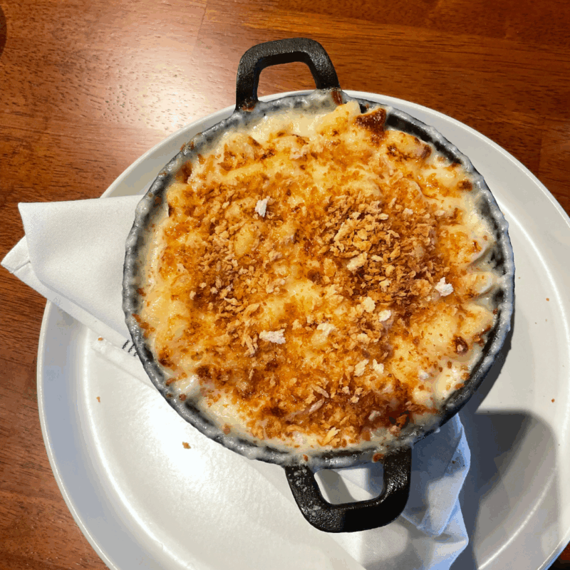 macaroni and cheese at stratford garden