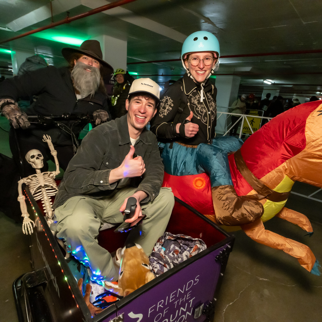 anything goes racers at the arlington garage bike race