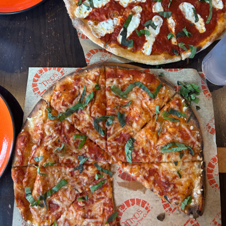 Pizza at tinos