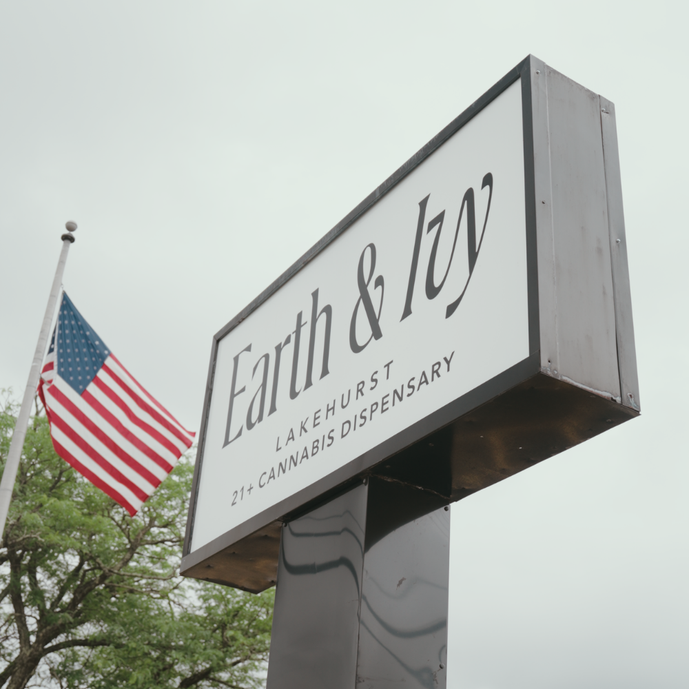 Earth & Ivy Lakehurst