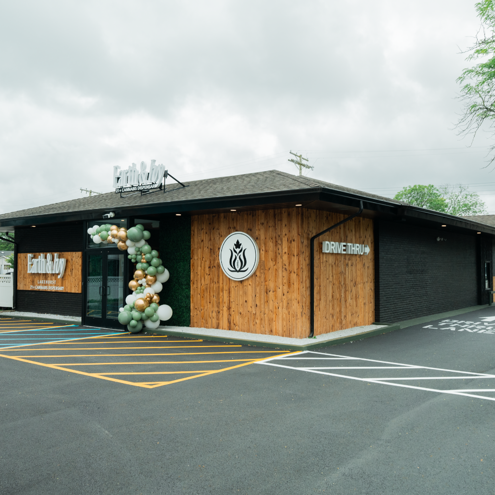 Earth & Ivy Lakehurst