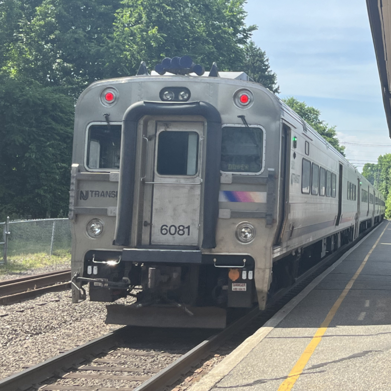 nj transit train