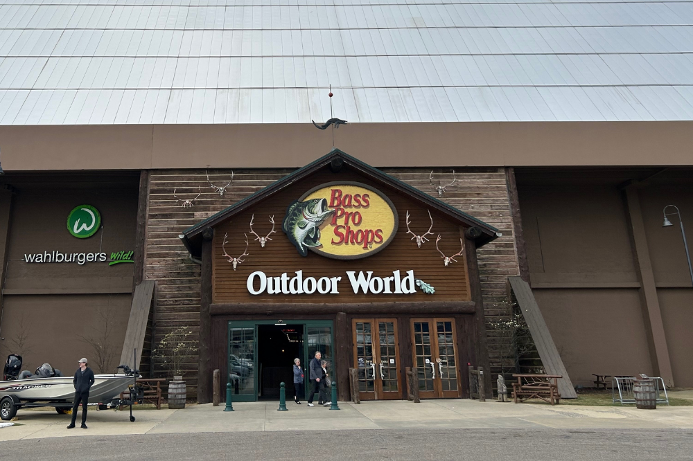 bass pro shop memphis